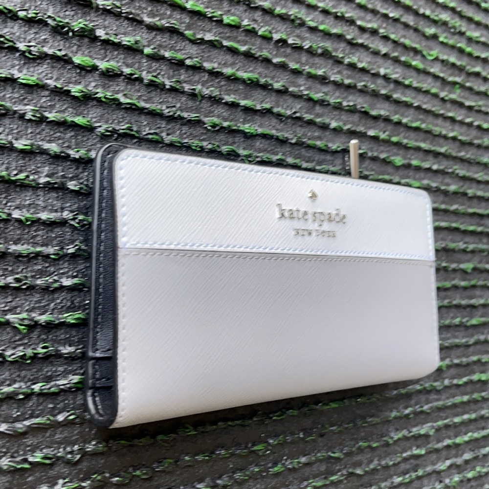 Kate Spade Staci Colorblock Large Slim Bifold Wallet - Picture 2 of 16
